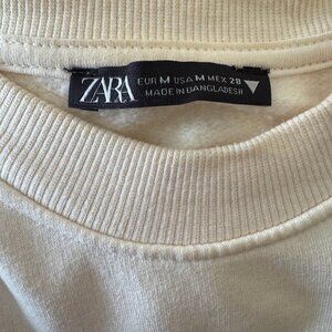 Zara cropped creme sweater with cinch Size M